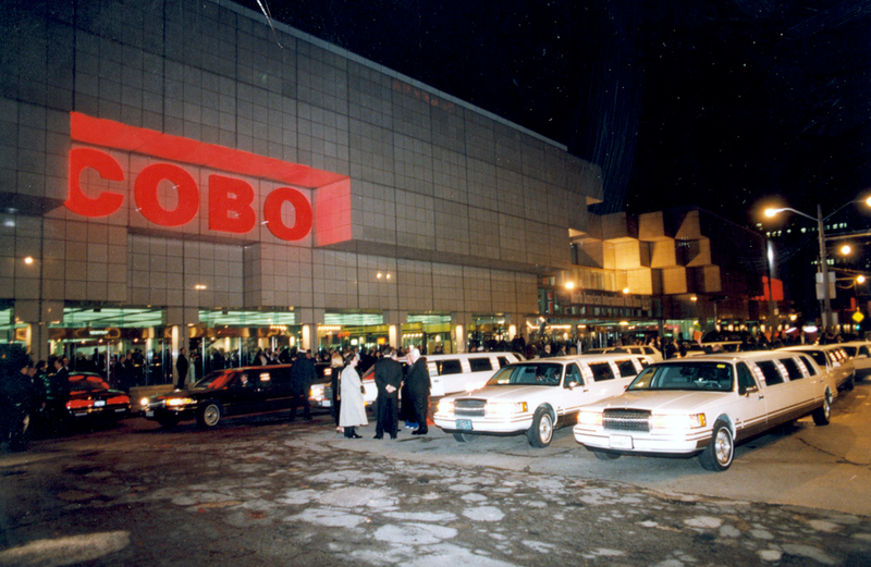 Illustration for article titled This Is How Ridiculous The Detroit Auto Show Will Look In 25 Years